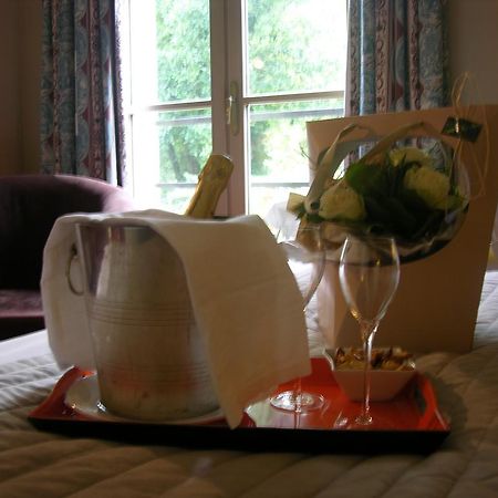 Hotel Le Domaine De Mombreux Lumbres Esterno foto