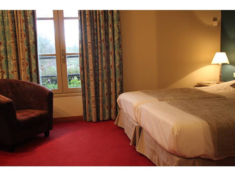Hotel Le Domaine De Mombreux Lumbres Esterno foto