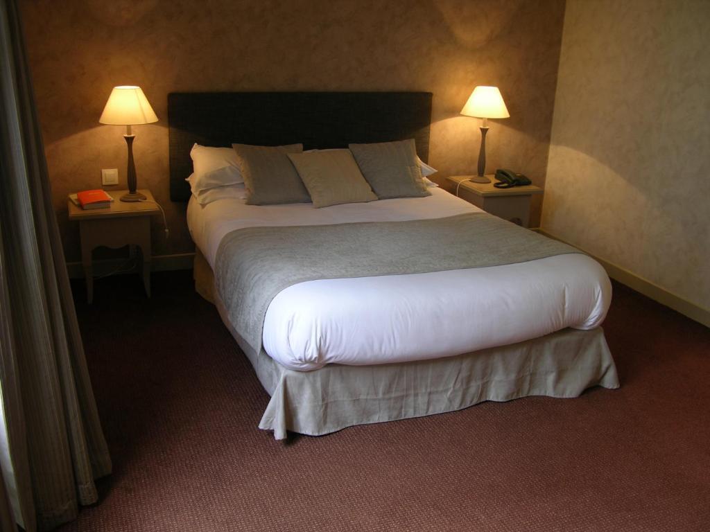 Hotel Le Domaine De Mombreux Lumbres Esterno foto